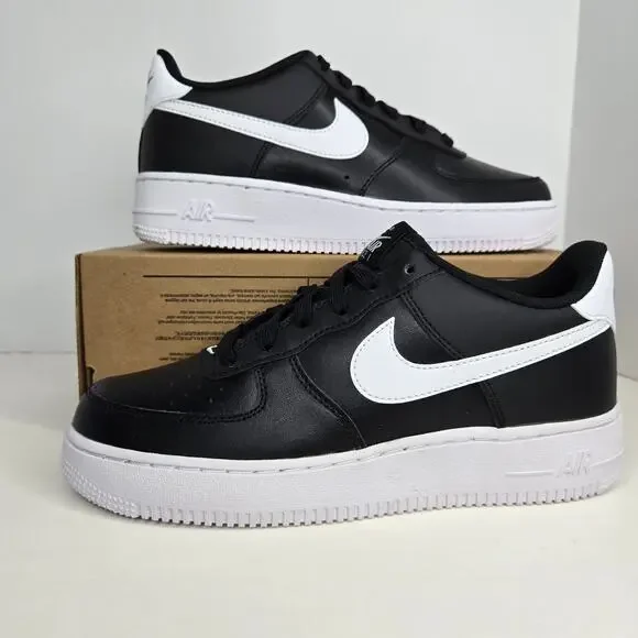 Nike Shoes Nike Air Force Blackwhite Size 75 Women Poshmark - Main Image